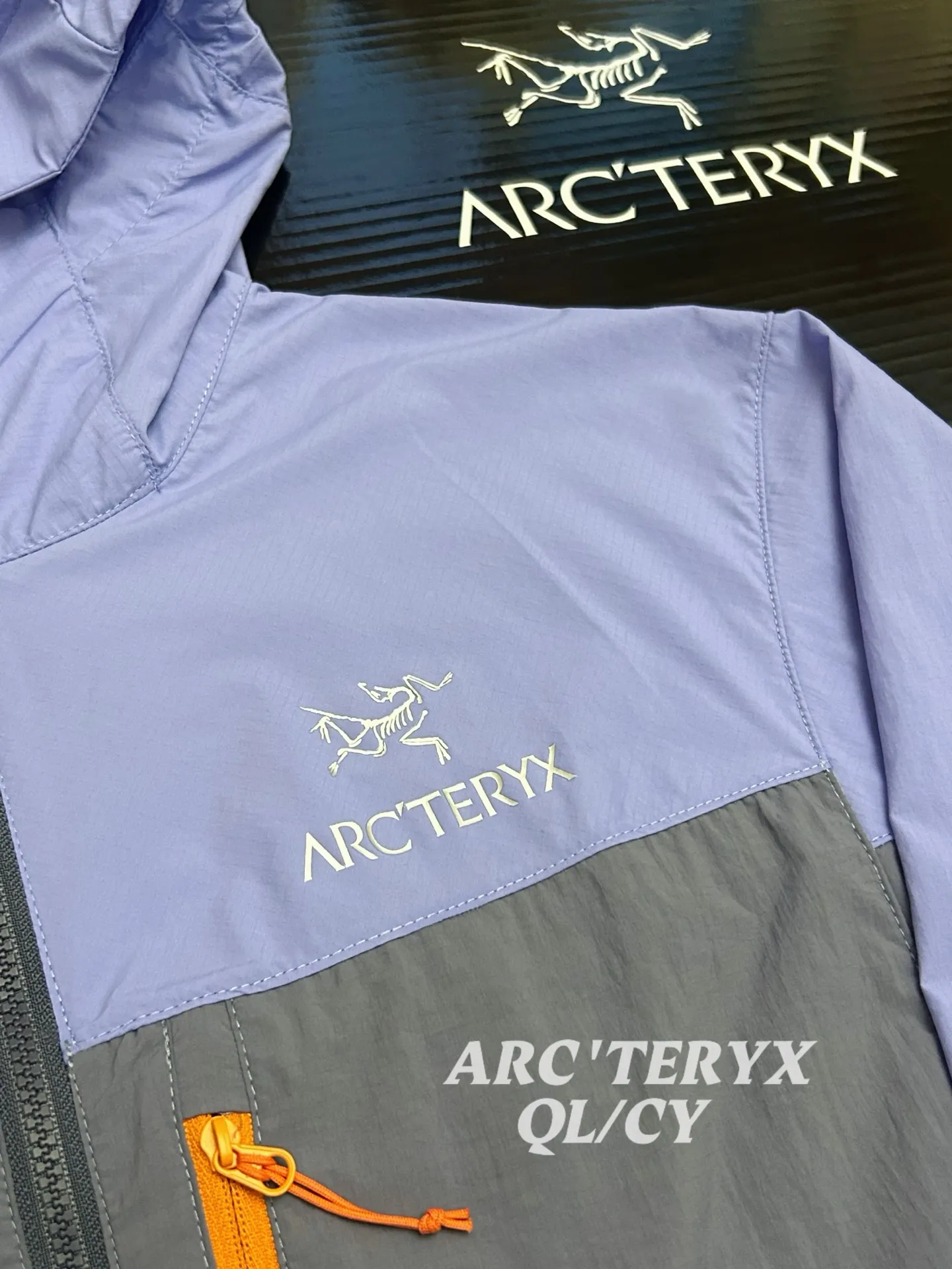 🦋 185 ARCTERYX SQUAMISH Same Style HOODY Breathable 26 Series Breathable ！ Same Style ！ New Arrival， ！Premium Quality ！ ， ， ， 99% Breathable 、 ， ！ 、 。 Windwall 、 、 、 、 … 、 、 、 … 、 ， 、 … 、 ！ 、 … ！ ： Black Navy Blue Size S 66 112 46.4 60 90-110 M 68 116 47.6 61.5 110-130 L 70 120 48.8 63 130-145 XL 72 124 50 64.5 145-160 XXL 74 128 52.4 67.5 170-190 XXXL 78 132 55 70 190